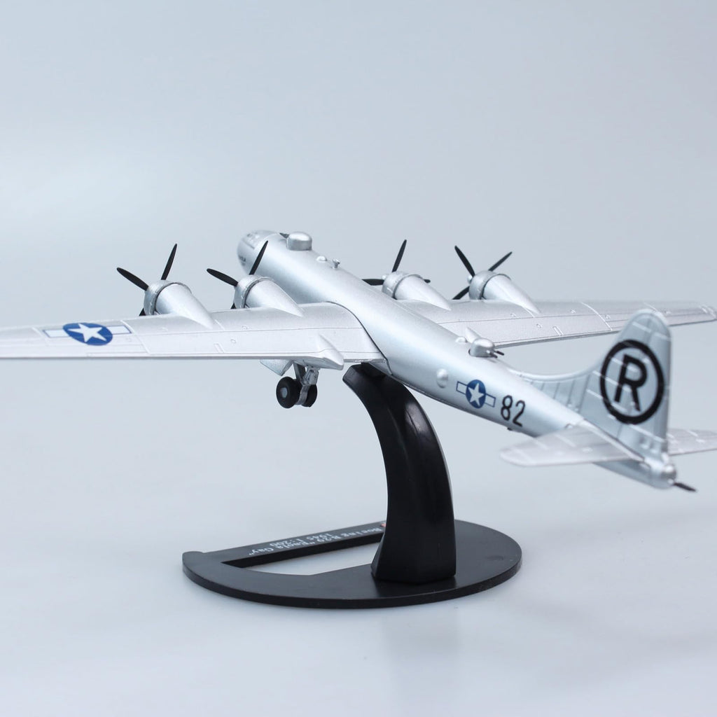 1/200 Scale B-29 Bomber Aircraft Model Alloy Diecast Plane C646090